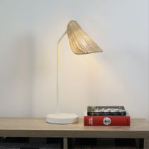 MALTA TABLE LAMP WHITE w/ RATTAN SHADE SL98841WH